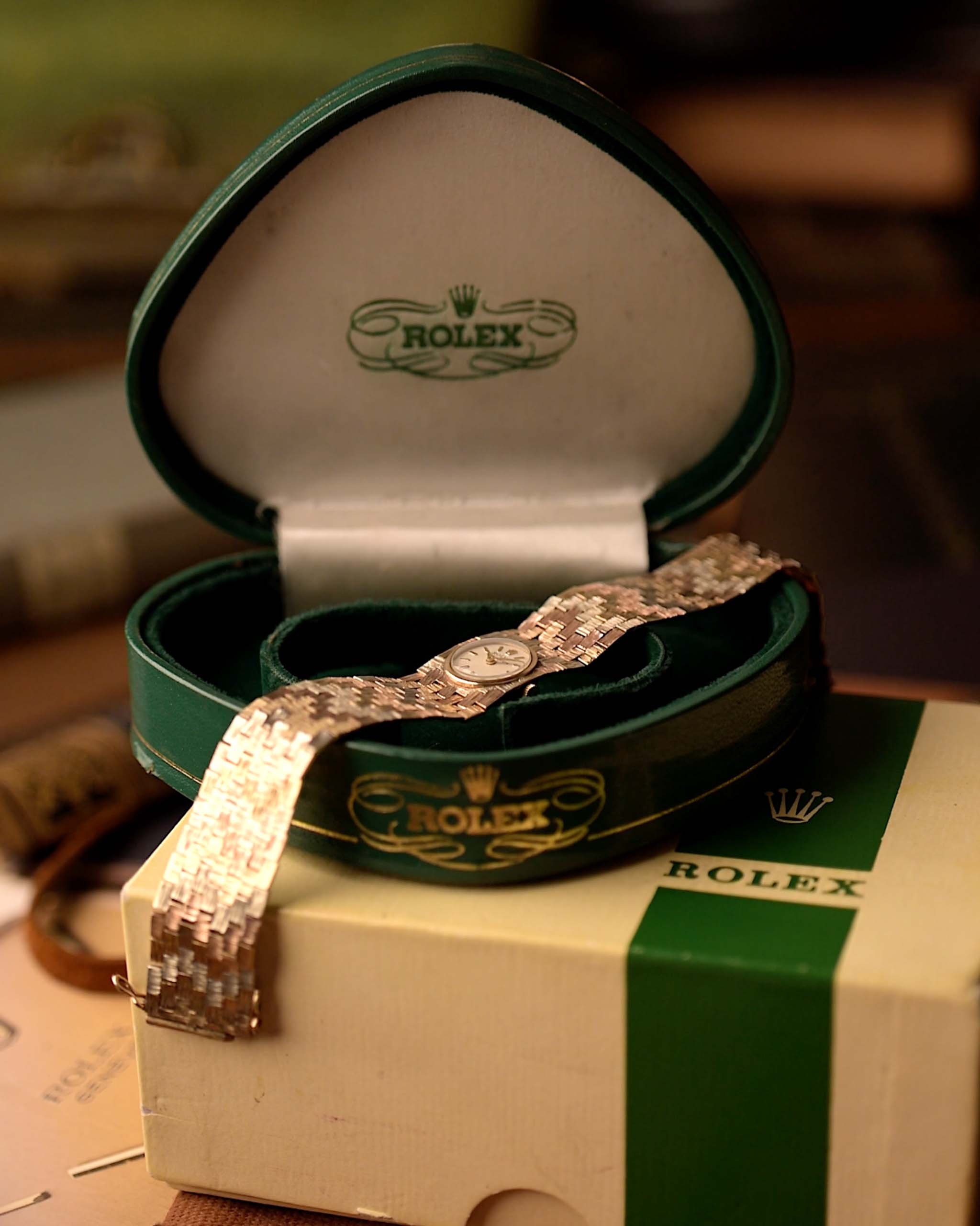 Royal UNIQUE &  Rare 1990s Silver cocktail (Mysterious  Watch)