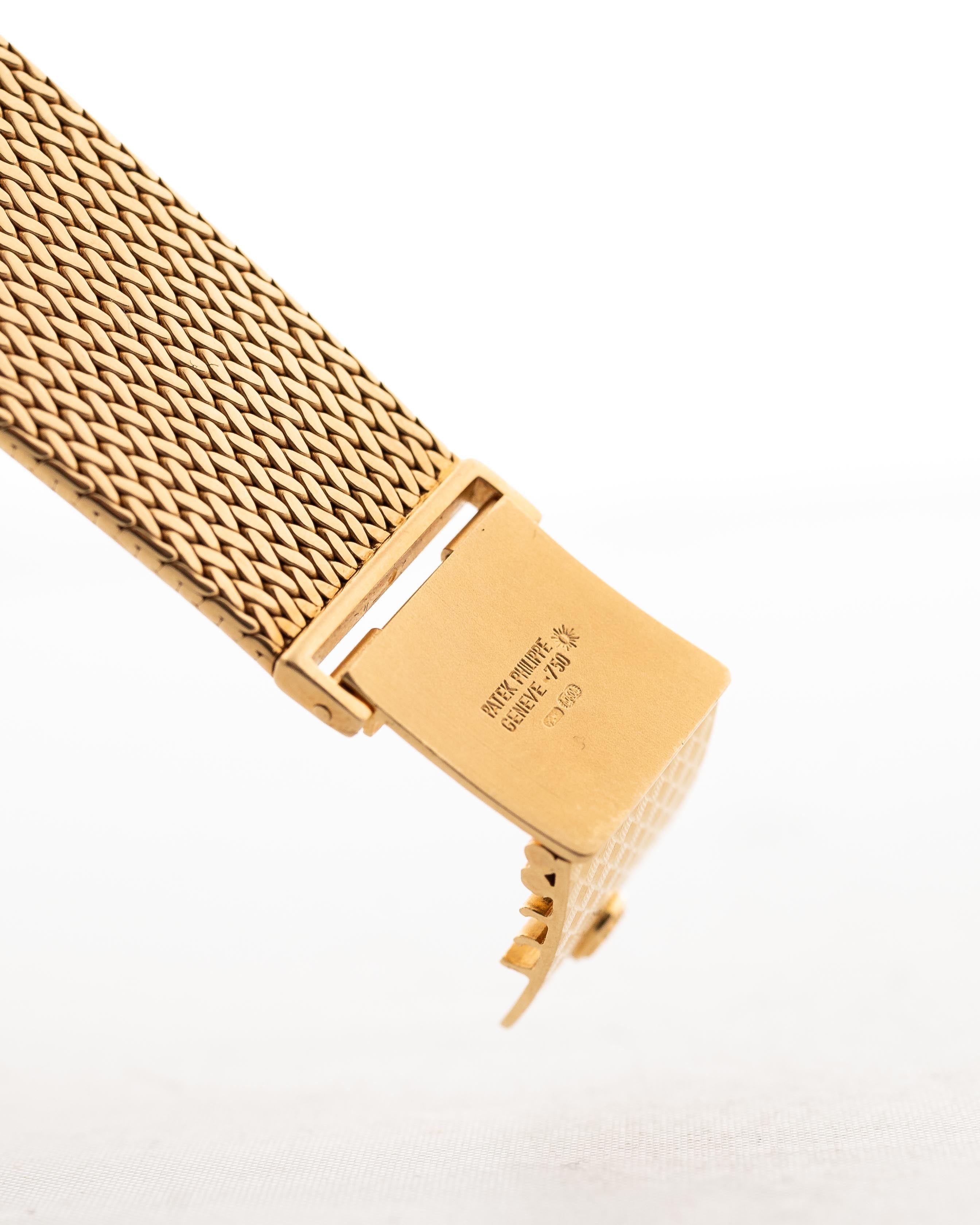 Royal 18k Gold M96s Royal Look RR View (Copy)