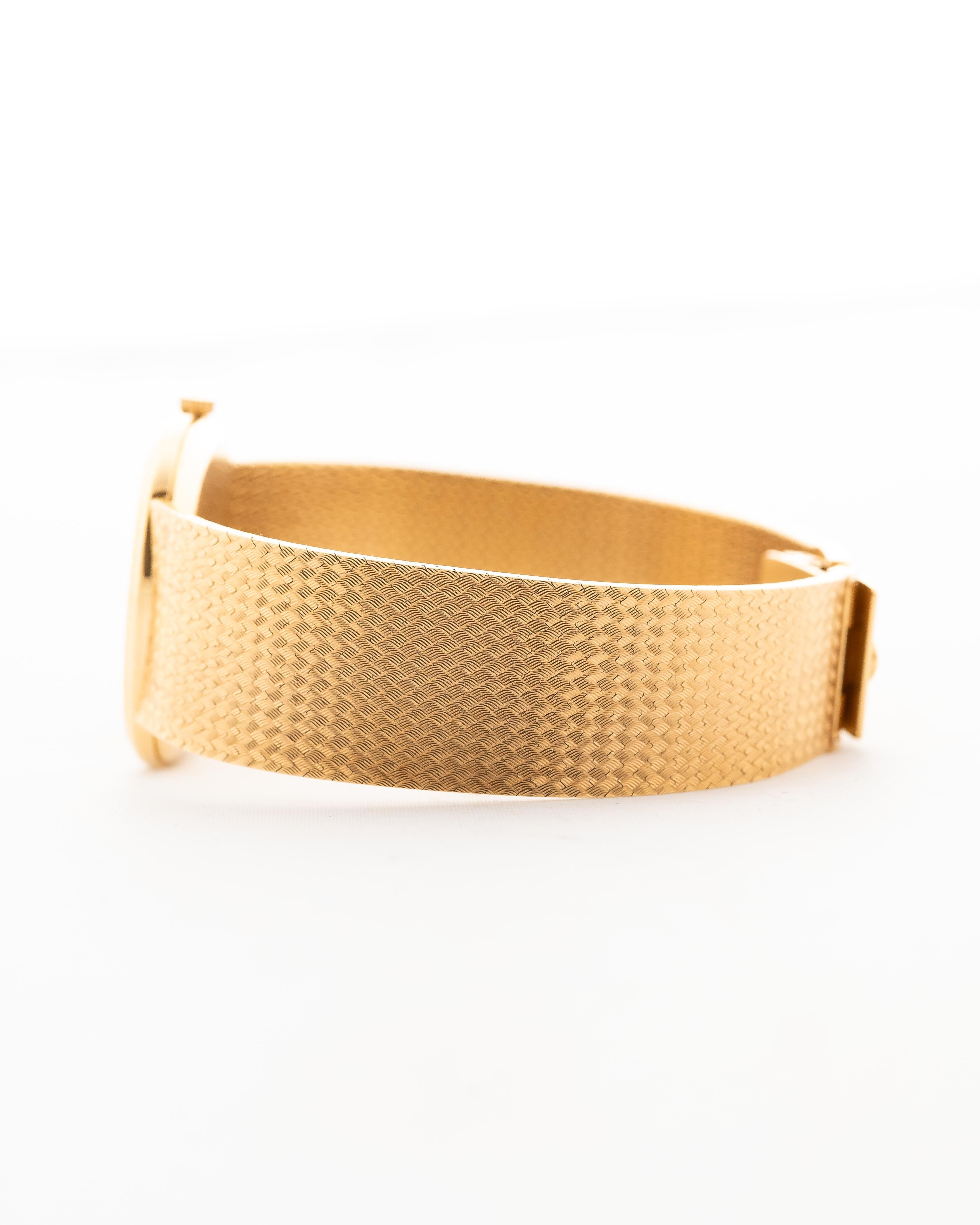 Royal 18k Gold M96s Royal Look RR View (Copy)