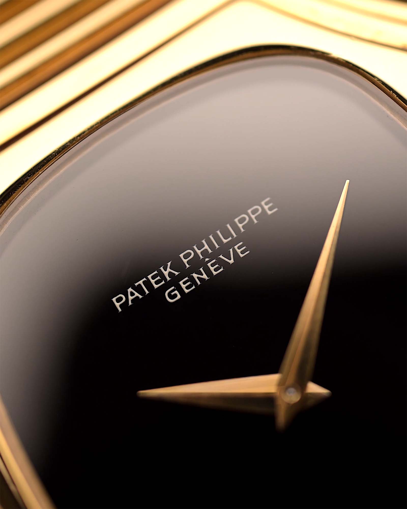 Patek-Philippe Royal Attractive Moon Phase G65s Classic Shield