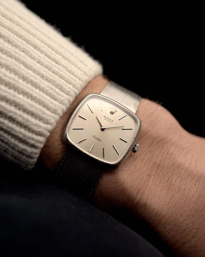 Royal Pure Met Silver Very Heavy & Policed Quality  Vintage Cellini Square 18k 1970 (7-A Quality)