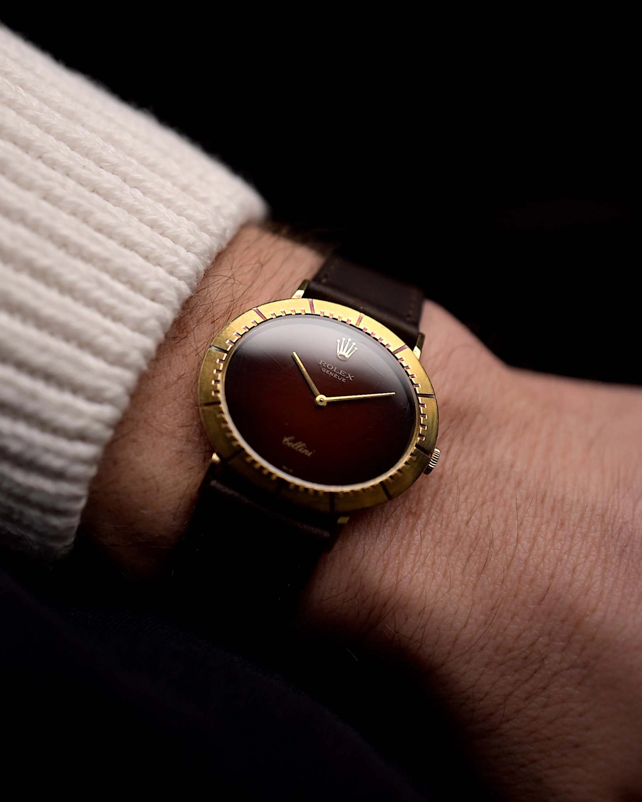 Royal Red & Gold Moon Cellini 4083 Ombre 1973 (7-A Quality)