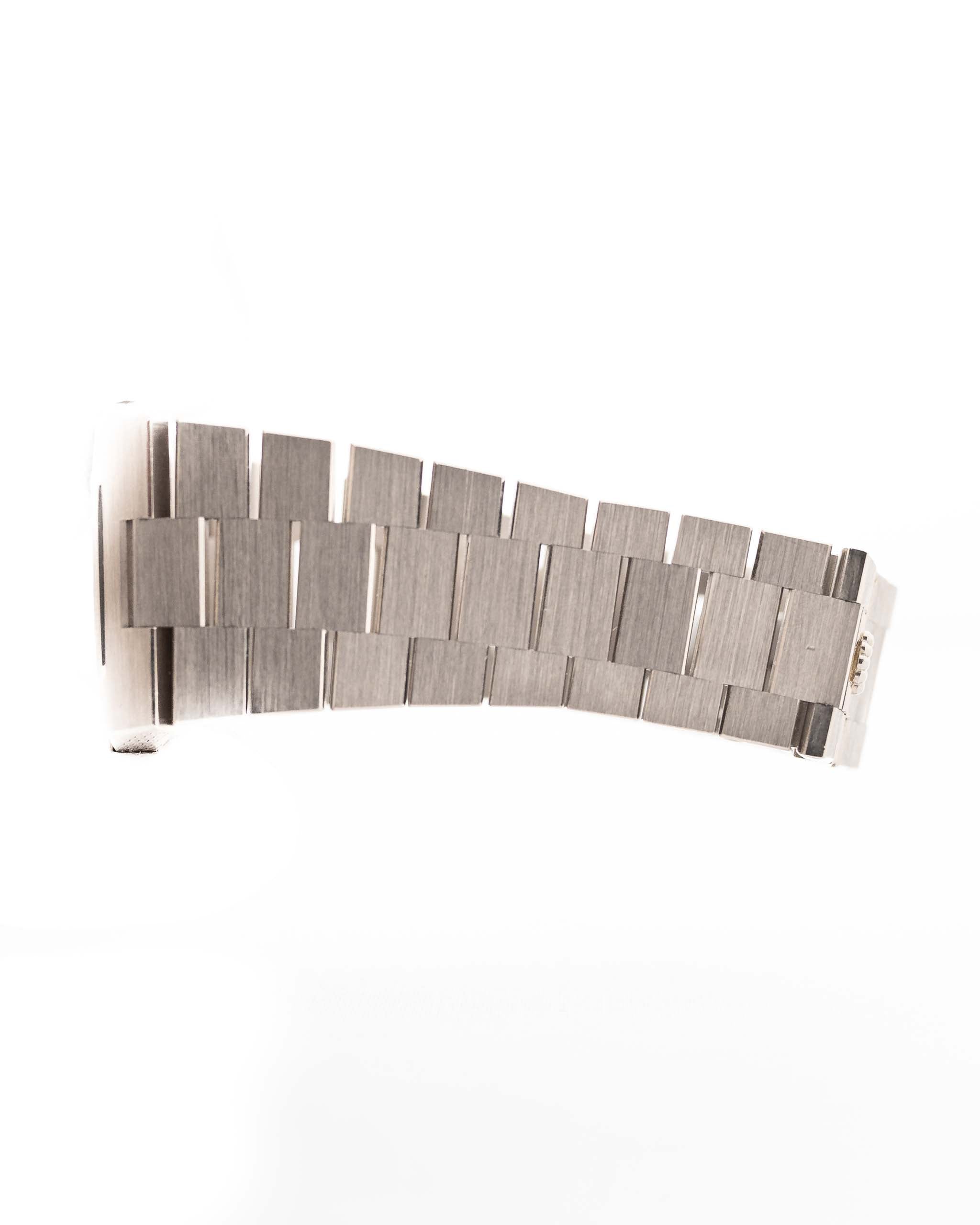 Royal Blue Moon Classic H67s Attraction View (7-A Quality)