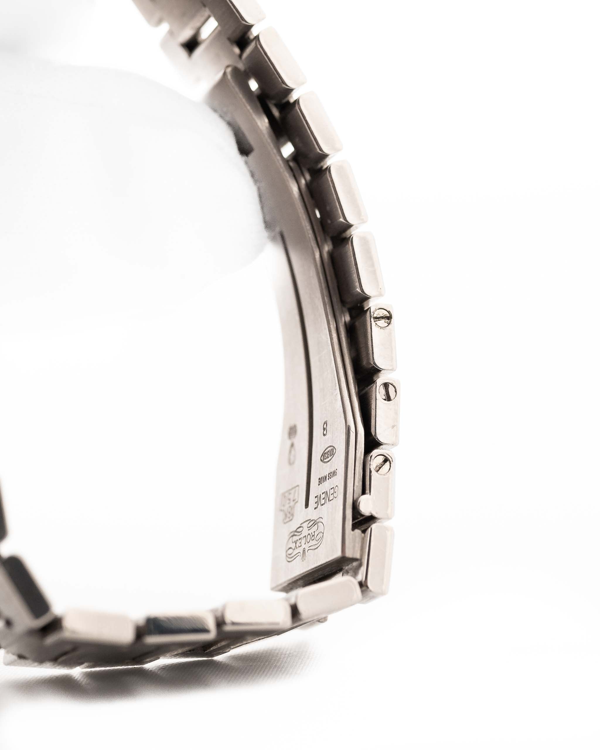 Royal Blue Moon Classic H67s Attraction View (7-A Quality)