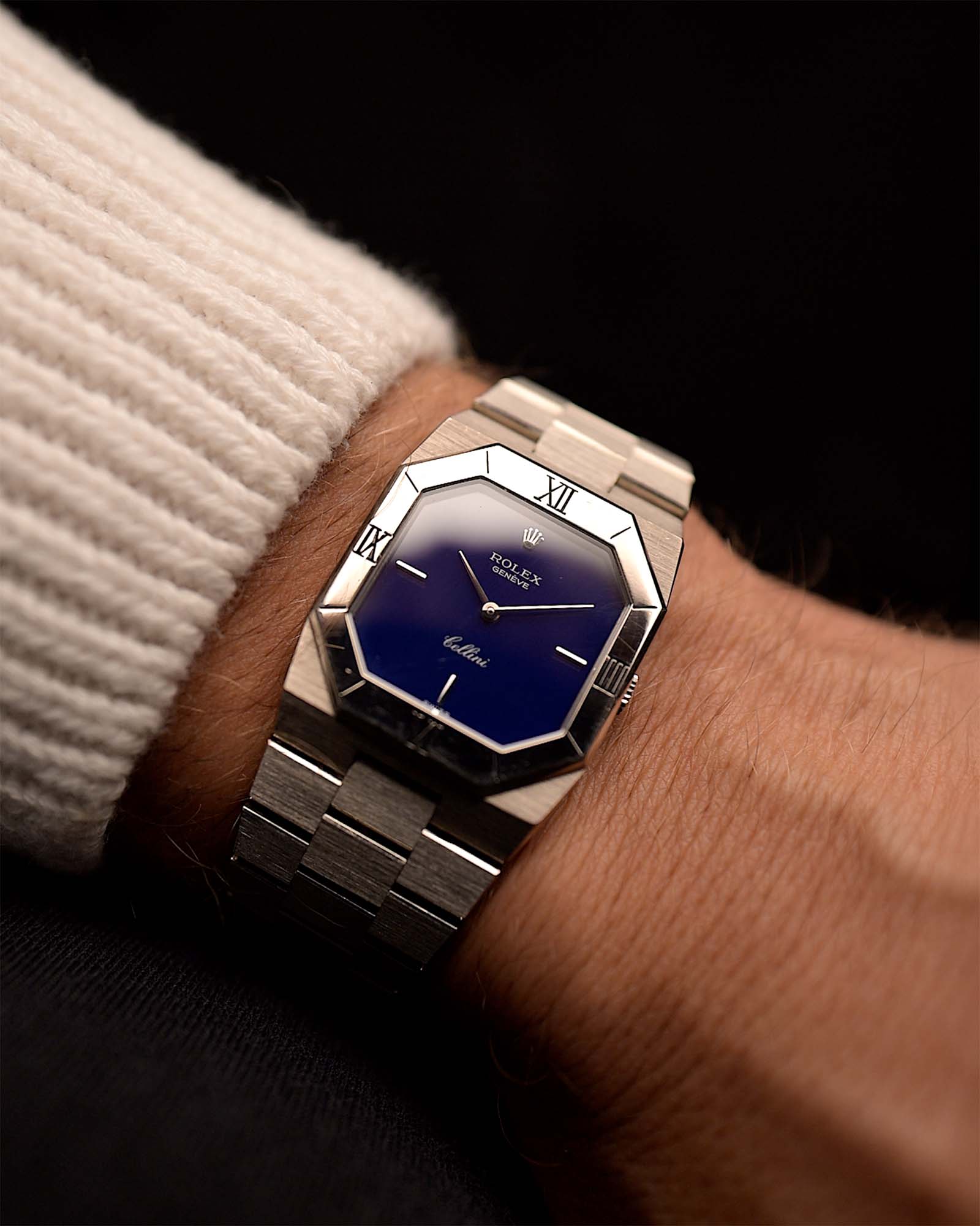 Royal Blue Moon Classic H67s Attraction View (7-A Quality)