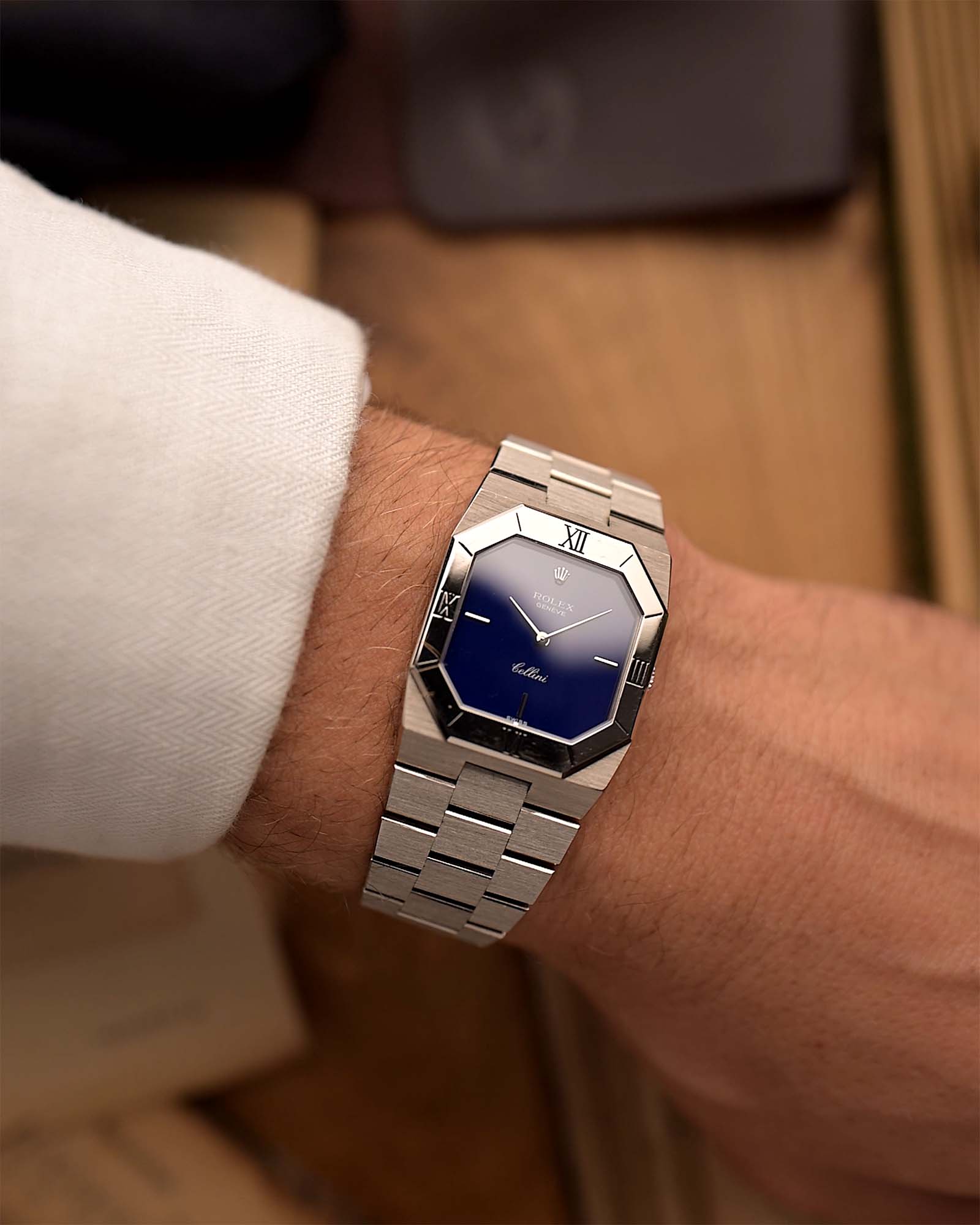 Royal Blue Moon Classic H67s Attraction View (7-A Quality)