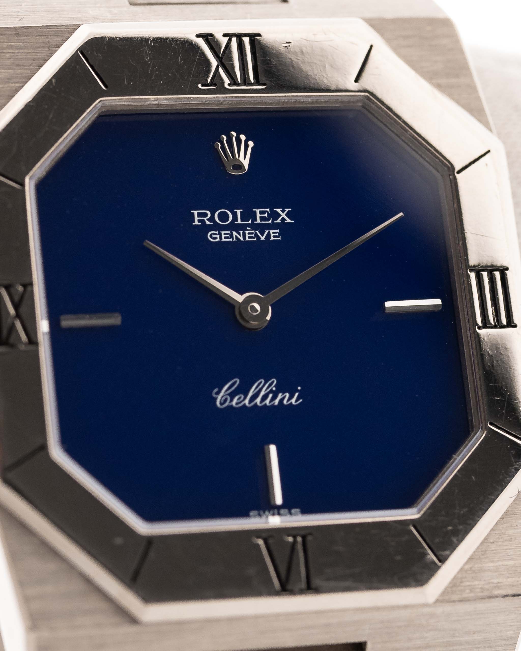 Royal Blue Moon Classic H67s Attraction View (7-A Quality)