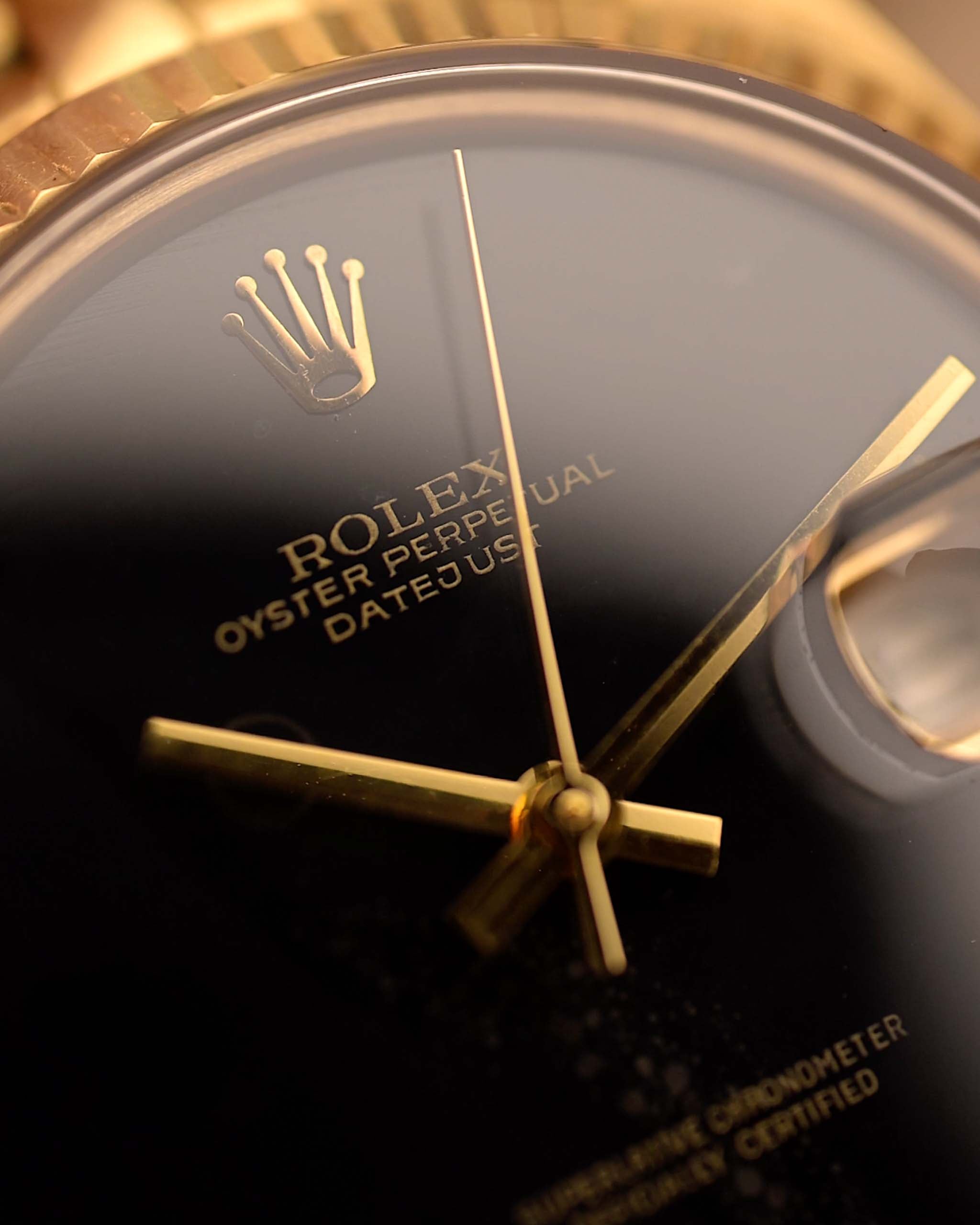 Royal Smoky  Black Glit Live Attraction AMG 1601 18k Gold (7-A Quality)