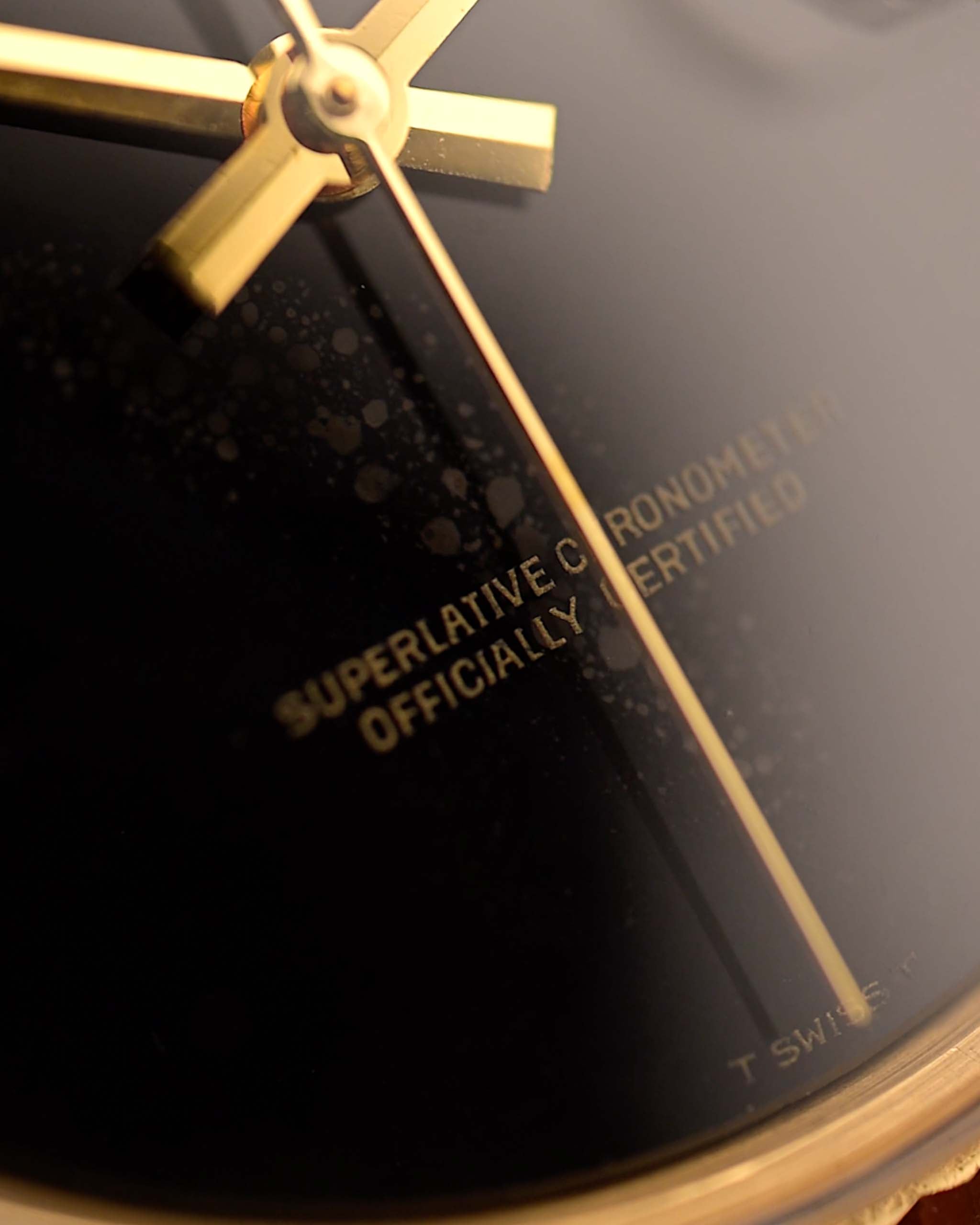 Royal Smoky  Black Glit Live Attraction AMG 1601 18k Gold (7-A Quality)